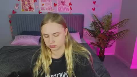 Amyy online show from July 8, 12:59 am