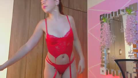 cuteflame_ online show from May 14, 10:05 pm