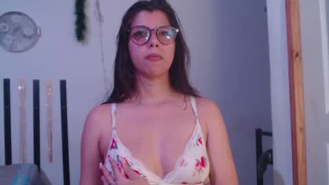 Snapshot of cutehaome chatting on September 30, 11:54 pm haome online show from September 30, 11:54 pm