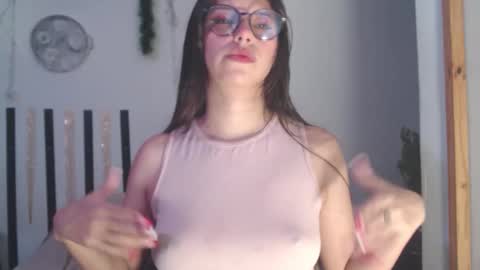 Snapshot of cutehaome chatting on October 5, 3:21 pm haome online show from October 5, 3:21 pm