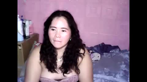 Snapshot of cutehornymom chatting on October 5, 12:14 pm cutehornymom online show from October 5, 12:14 pm