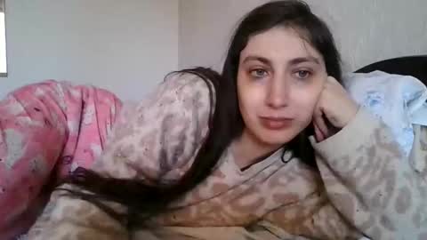 Snapshot of cutekattie chatting on April 6, 4:57 am cutekattie online show from April 6, 4:57 am