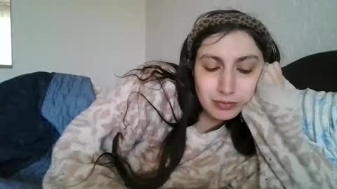 cutekattie online show from April 8, 5:18 am