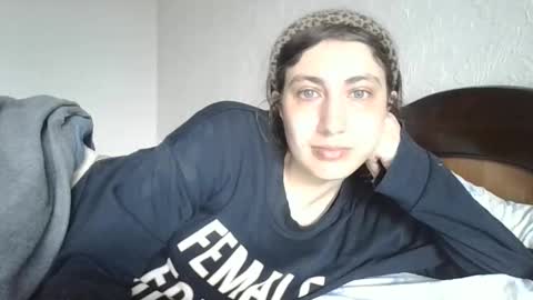 cutekattie online show from May 18, 3:57 am