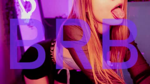 Snapshot of cutemousee chatting on November 10, 5:06 am Rina online show from November 10, 5:06 am