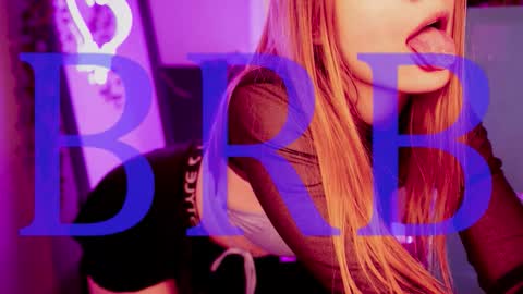 Snapshot of cutemousee chatting on January 6, 11:47 am Rina online show from January 6, 11:47 am