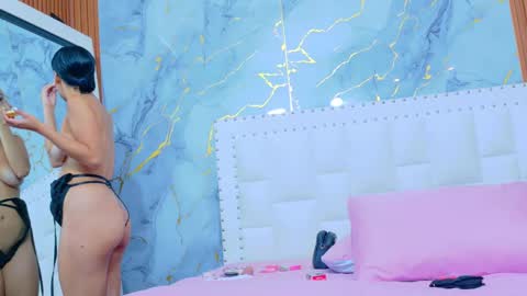 cutepetitee online show from November 22, 7:13 pm