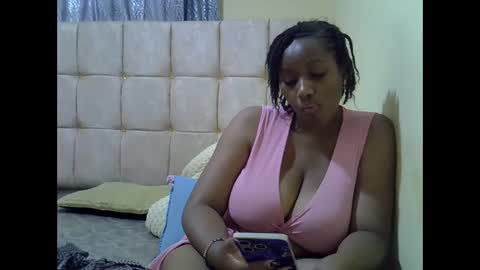 cutestebony1 online show from December 2, 5:46 am