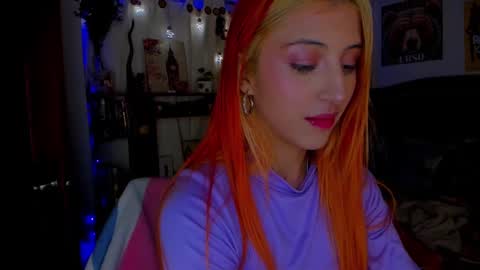Snapshot of cuteweed420 chatting on January 1, 6:05 am cuteweed420 online show from January 1, 6:05 am