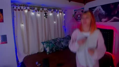 Snapshot of cuteweed420 chatting on January 27, 5:47 am cuteweed420 online show from January 27, 5:47 am