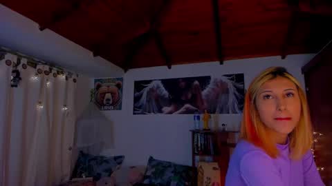 Snapshot of cuteweed420 chatting on February 16, 4:20 am cuteweed420 online show from February 16, 4:20 am