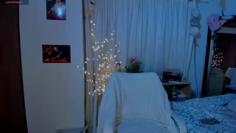 Snapshot of cuteweed420 chatting on May 24, 11:54 pm cuteweed420 online show from May 24, 11:54 pm