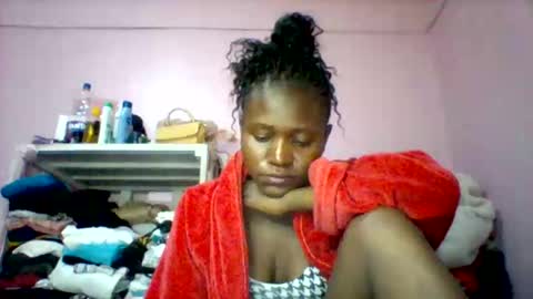 Snapshot of cutezola chatting on September 13, 11:04 pm cutezola online show from September 13, 11:04 pm