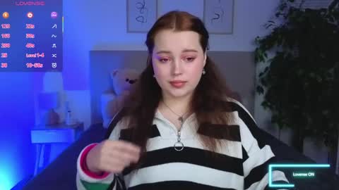 Snapshot of cutie__cutiee_ chatting on April 20, 9:05 pm Nika online show from April 20, 9:05 pm