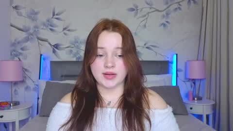 Snapshot of cutie__cutiee_ chatting on April 25, 8:06 pm Nika online show from April 25, 8:06 pm