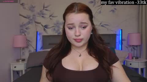 Snapshot of cutie__cutiee_ chatting on May 8, 1:05 pm Nika online show from May 8, 1:05 pm