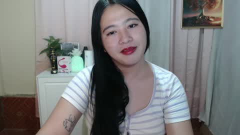 Snapshot of cutie_asianwoman chatting on December 5, 5:28 pm cutie_asianwoman online show from December 5, 5:28 pm