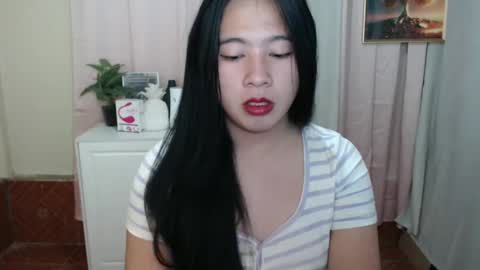Snapshot of cutie_asianwoman chatting on December 7, 6:37 pm cutie_asianwoman online show from December 7, 6:37 pm