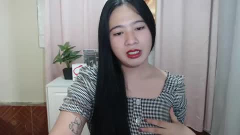 Snapshot of cutie_asianwoman chatting on December 10, 3:55 pm cutie_asianwoman online show from December 10, 3:55 pm
