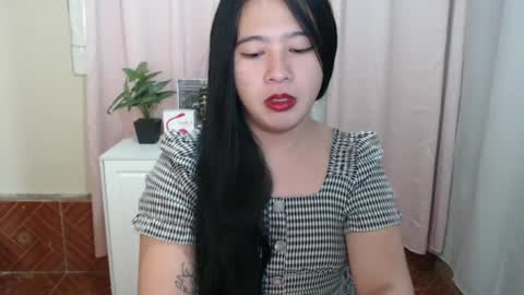 Snapshot of cutie_asianwoman chatting on December 12, 5:59 pm cutie_asianwoman online show from December 12, 5:59 pm