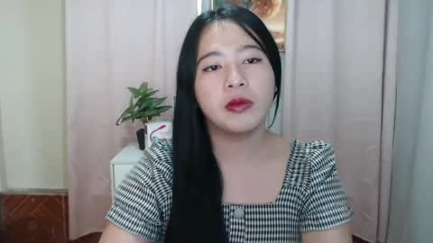 Snapshot of cutie_asianwoman chatting on December 13, 4:05 pm cutie_asianwoman online show from December 13, 4:05 pm
