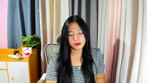 Snapshot of cutie_asianwoman chatting on December 19, 4:57 pm cutie_asianwoman online show from December 19, 4:57 pm