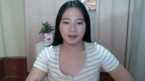 Snapshot of cutie_asianwoman chatting on December 21, 7:56 am cutie_asianwoman online show from December 21, 7:56 am