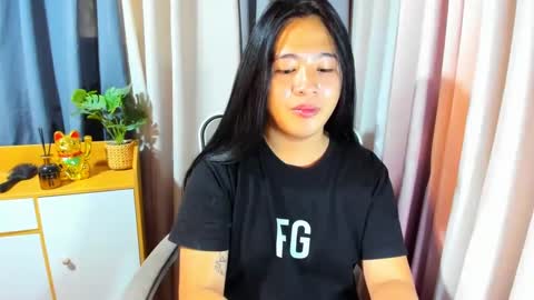 Snapshot of cutie_asianwoman chatting on December 28, 2:22 am cutie_asianwoman online show from December 28, 2:22 am