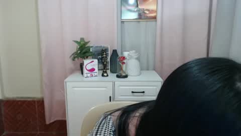 Snapshot of cutie_asianwoman chatting on December 29, 2:49 am cutie_asianwoman online show from December 29, 2:49 am