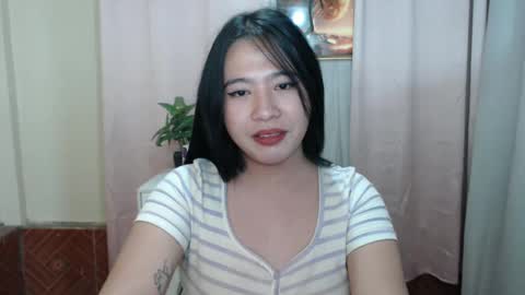 Snapshot of cutie_asianwoman chatting on January 4, 7:24 am cutie_asianwoman online show from January 4, 7:24 am