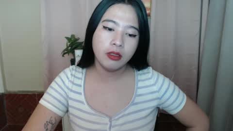 Snapshot of cutie_asianwoman chatting on January 9, 11:56 pm cutie_asianwoman online show from January 9, 11:56 pm