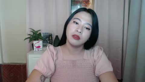 Snapshot of cutie_asianwoman chatting on January 11, 12:33 am cutie_asianwoman online show from January 11, 12:33 am