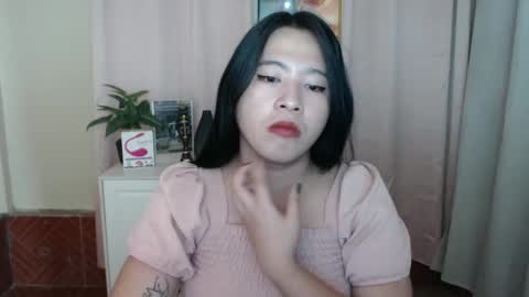 Snapshot of cutie_asianwoman chatting on January 11, 3:44 am cutie_asianwoman online show from January 11, 3:44 am
