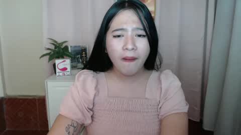 Snapshot of cutie_asianwoman chatting on January 11, 6:45 am cutie_asianwoman online show from January 11, 6:45 am