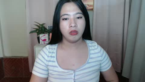 Snapshot of cutie_asianwoman chatting on January 12, 4:10 am cutie_asianwoman online show from January 12, 4:10 am