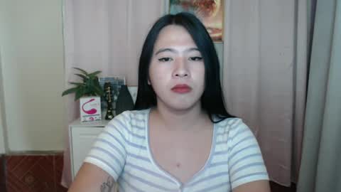 Snapshot of cutie_asianwoman chatting on January 14, 4:47 am cutie_asianwoman online show from January 14, 4:47 am