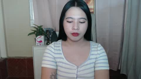 Snapshot of cutie_asianwoman chatting on January 19, 3:32 pm cutie_asianwoman online show from January 19, 3:32 pm