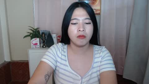 Snapshot of cutie_asianwoman chatting on January 27, 7:13 pm cutie_asianwoman online show from January 27, 7:13 pm