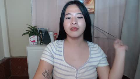 Snapshot of cutie_asianwoman chatting on January 27, 10:16 pm cutie_asianwoman online show from January 27, 10:16 pm