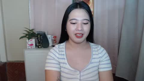 Snapshot of cutie_asianwoman chatting on January 28, 3:46 pm cutie_asianwoman online show from January 28, 3:46 pm