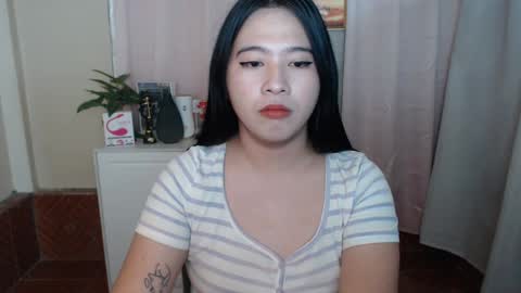 Snapshot of cutie_asianwoman chatting on January 28, 7:10 pm cutie_asianwoman online show from January 28, 7:10 pm