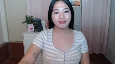 Snapshot of cutie_asianwoman chatting on February 1, 11:16 pm cutie_asianwoman online show from February 1, 11:16 pm