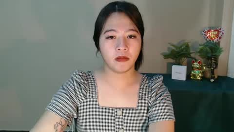 Snapshot of cutie_asianwoman chatting on March 12, 2:20 am cutie_asianwoman online show from March 12, 2:20 am