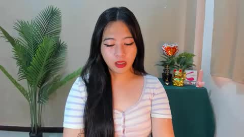 Snapshot of cutie_asianwoman chatting on September 12, 5:40 am cutie_asianwoman online show from September 12, 5:40 am