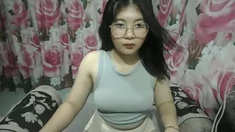 Snapshot of cutie_ethel chatting on May 15, 12:28 am cutie_ethel online show from May 15, 12:28 am