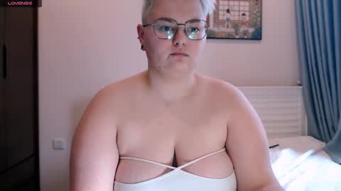 Sophie  Lilith online show from October 24, 9:06 am