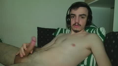 Snapshot of cutie_garlix chatting on March 8, 2:04 am cutie garlix online show from March 8, 2:04 am