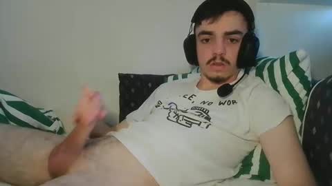 Snapshot of cutie_garlix chatting on March 8, 2:54 pm cutie garlix online show from March 8, 2:54 pm