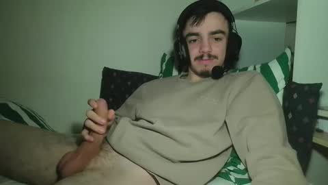 Snapshot of cutie_garlix chatting on March 29, 8:20 pm cutie garlix online show from March 29, 8:20 pm