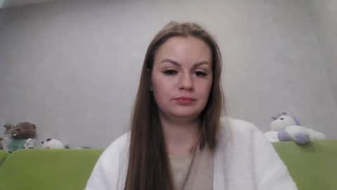 Chloe online show from March 2, 8:16 am